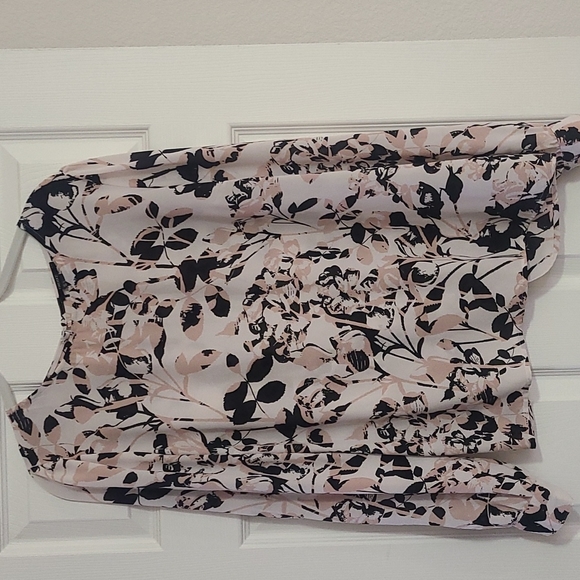 Forever 21 Abstract Floral Blouse - Picture 1 of 7